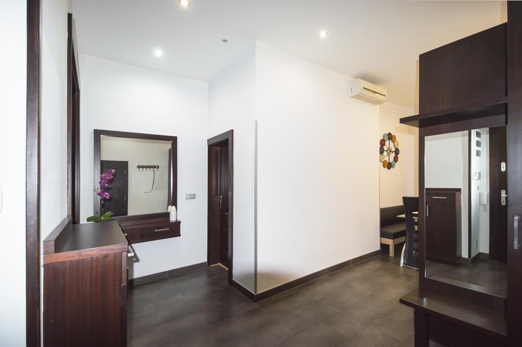 Luxury Apartments Pricna Прага Екстер'єр фото