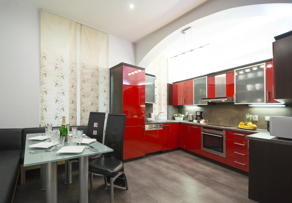 Luxury Apartments Pricna Прага Екстер'єр фото